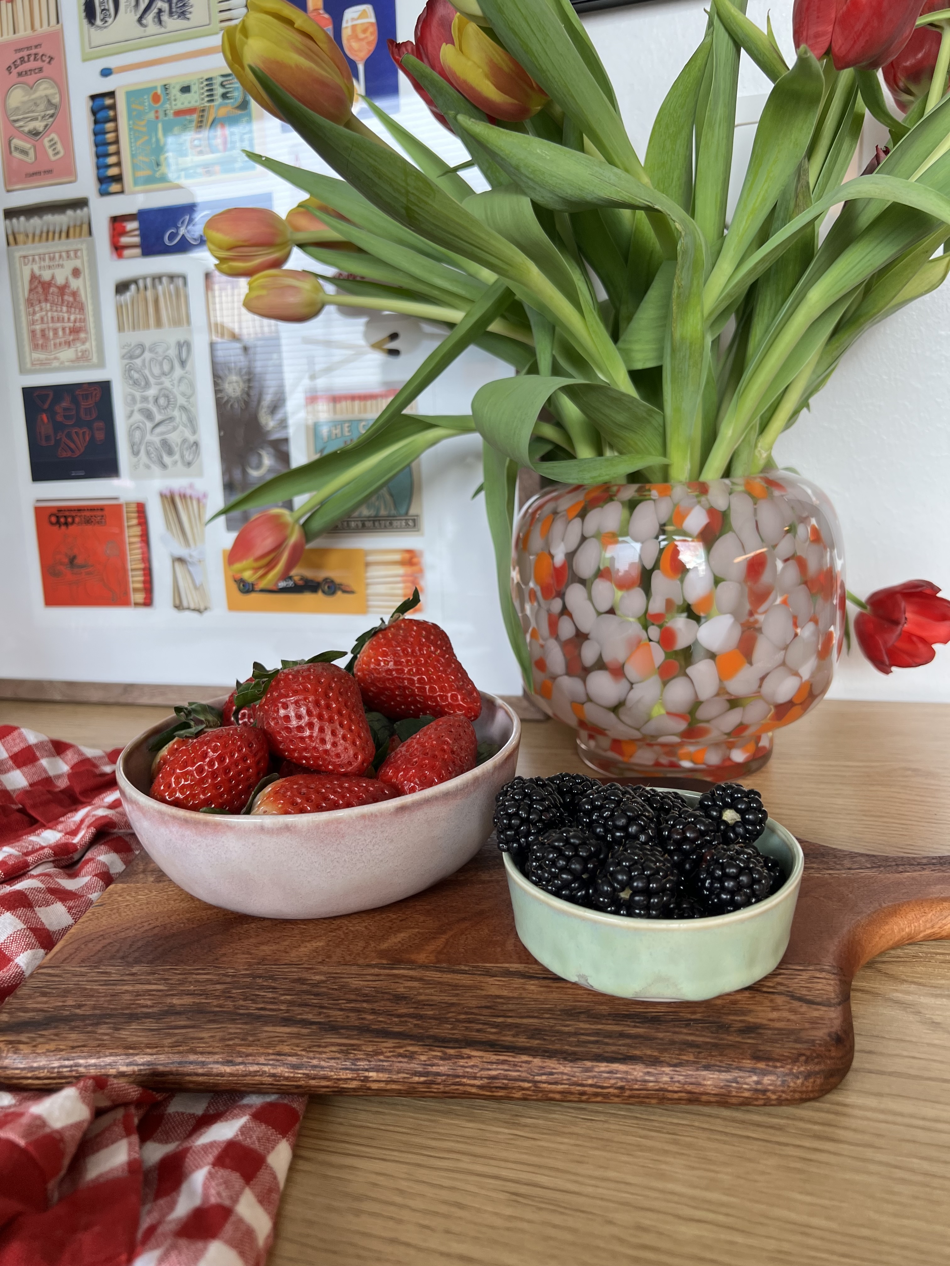 Handcrafted ceramic dinnerware